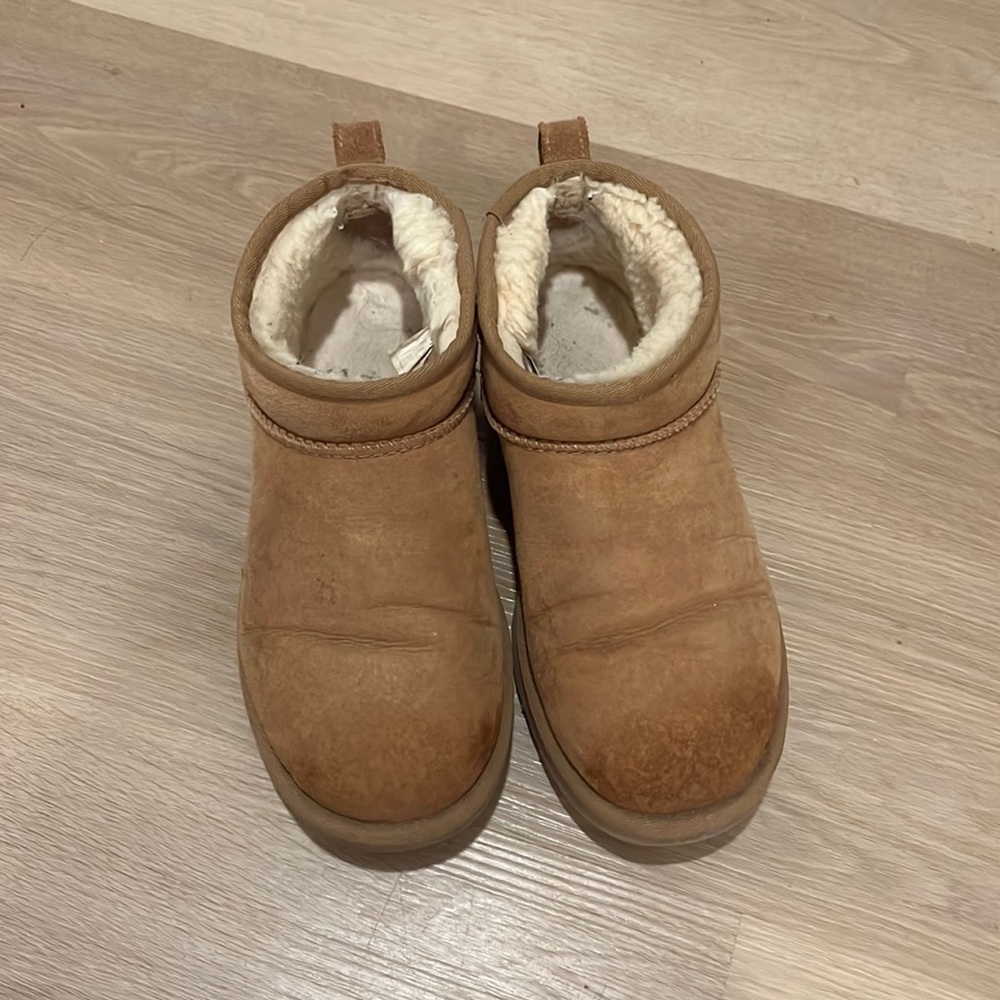 Ultra mini Uggs!!